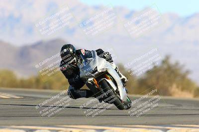 media/Jan-09-2022-SoCal Trackdays (Sun) [[2b1fec8404]]/Turn 14 (10am)/